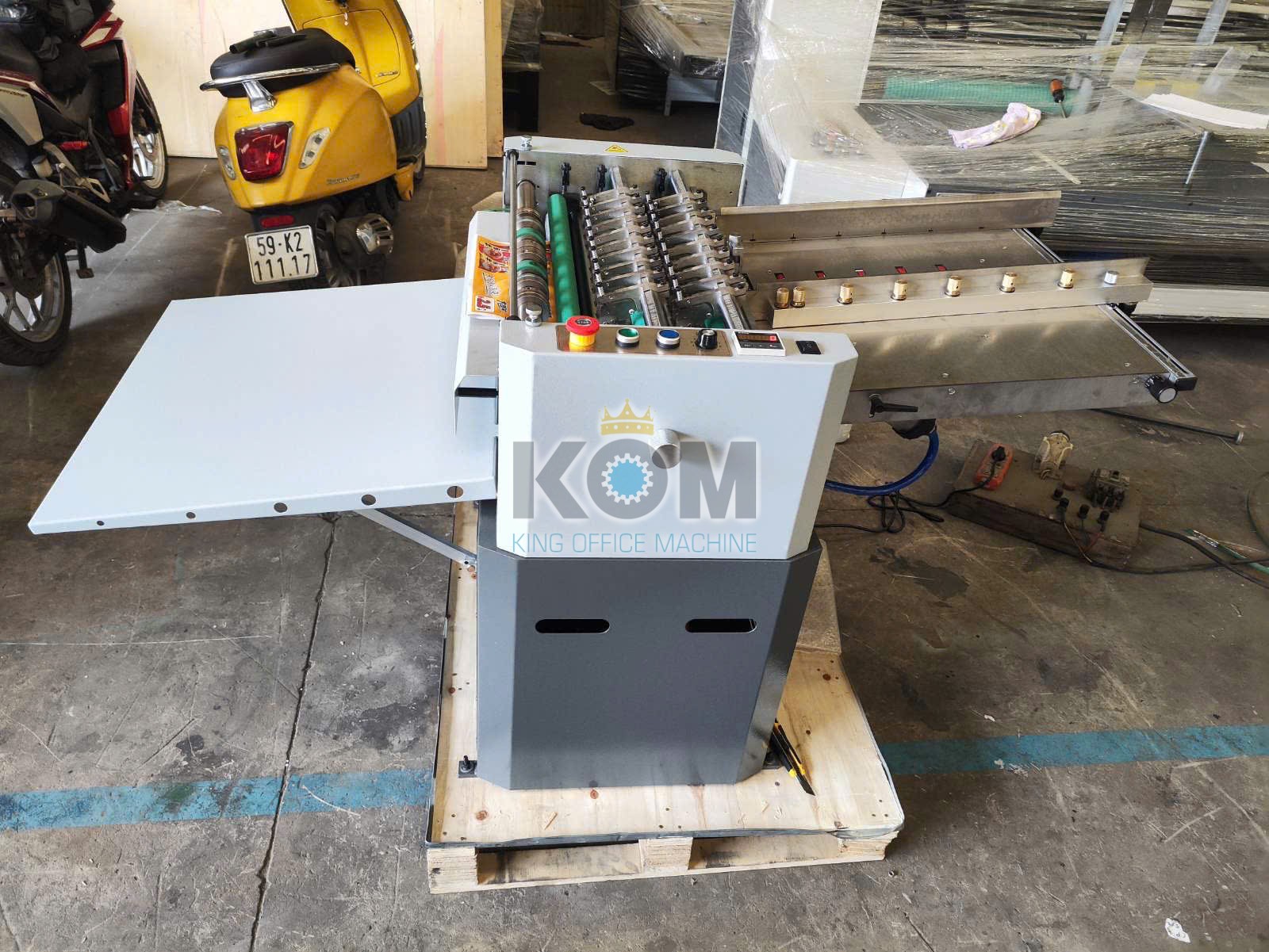 KOM bán máy rọc decal tự động tốc độ cao