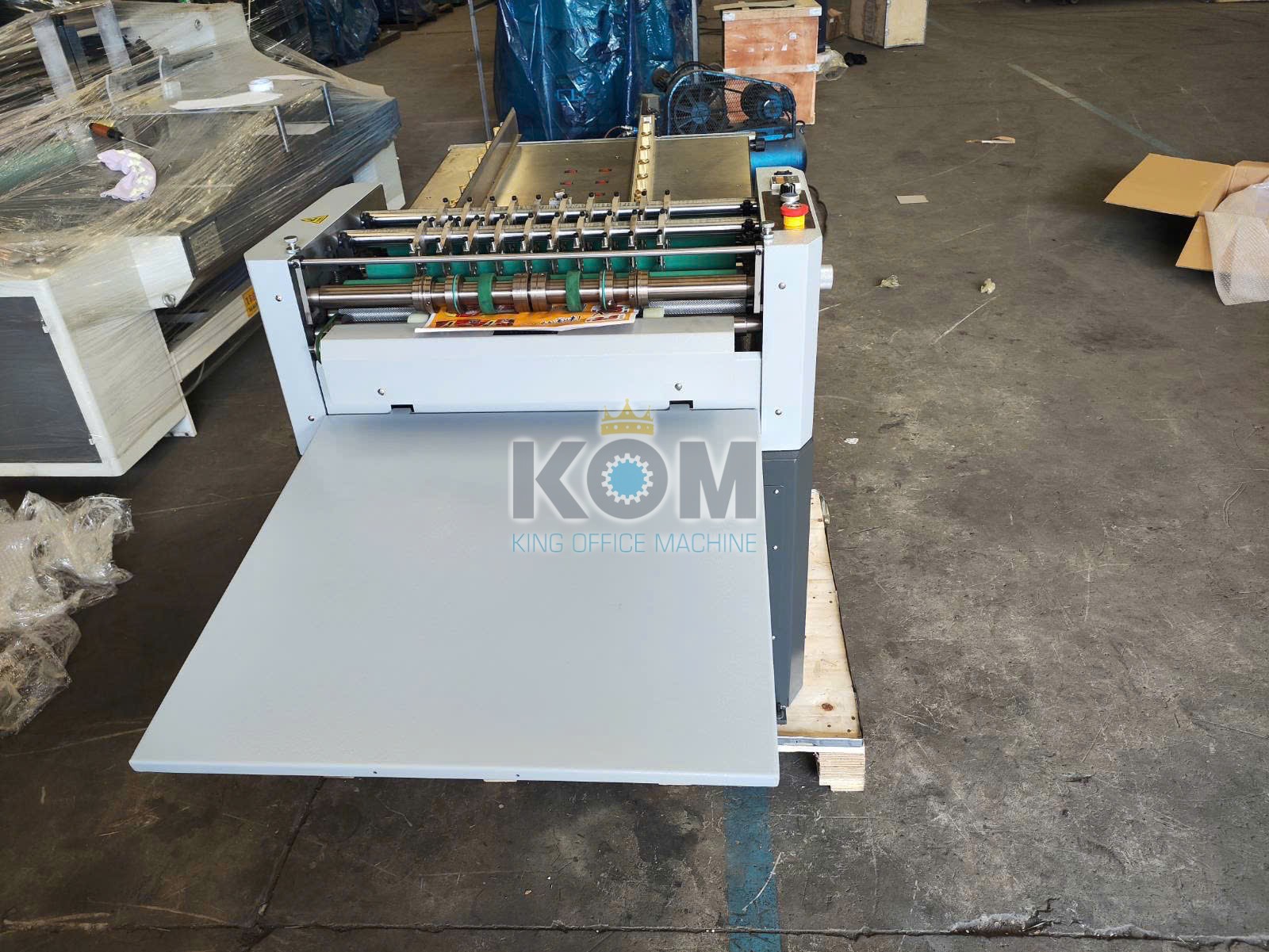 KOM bán máy rọc decal tự động tốc độ cao 4 xuat kho may roc decal tu dong HY620A