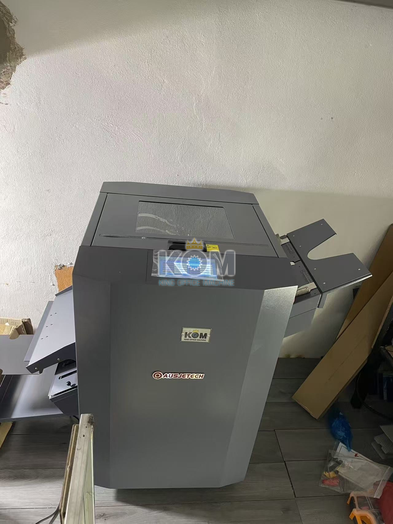 Máy đóng ghim và gấp catalogue 17 mua may dong ghim catalogue BM185