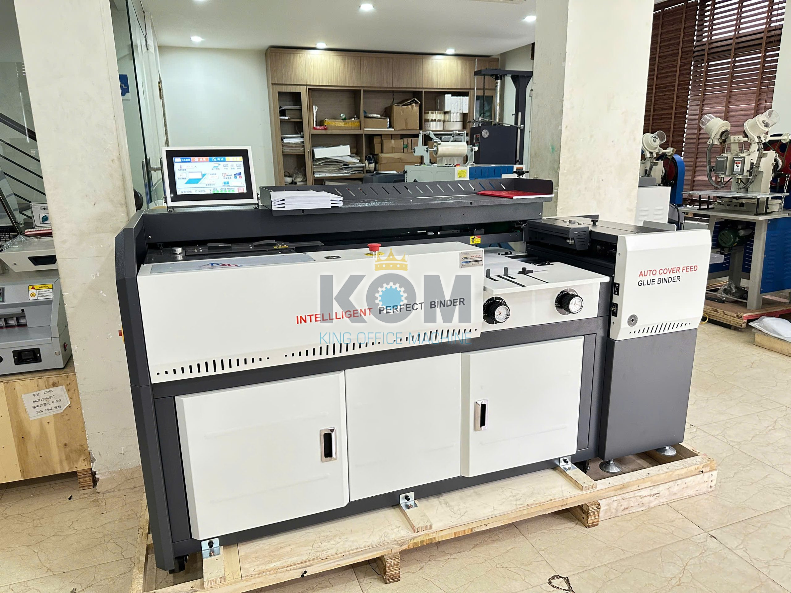 Máy vào bìa keo nhiệt tự động H10F 2 May dong sach keo nhiet tu dong co servo scaled