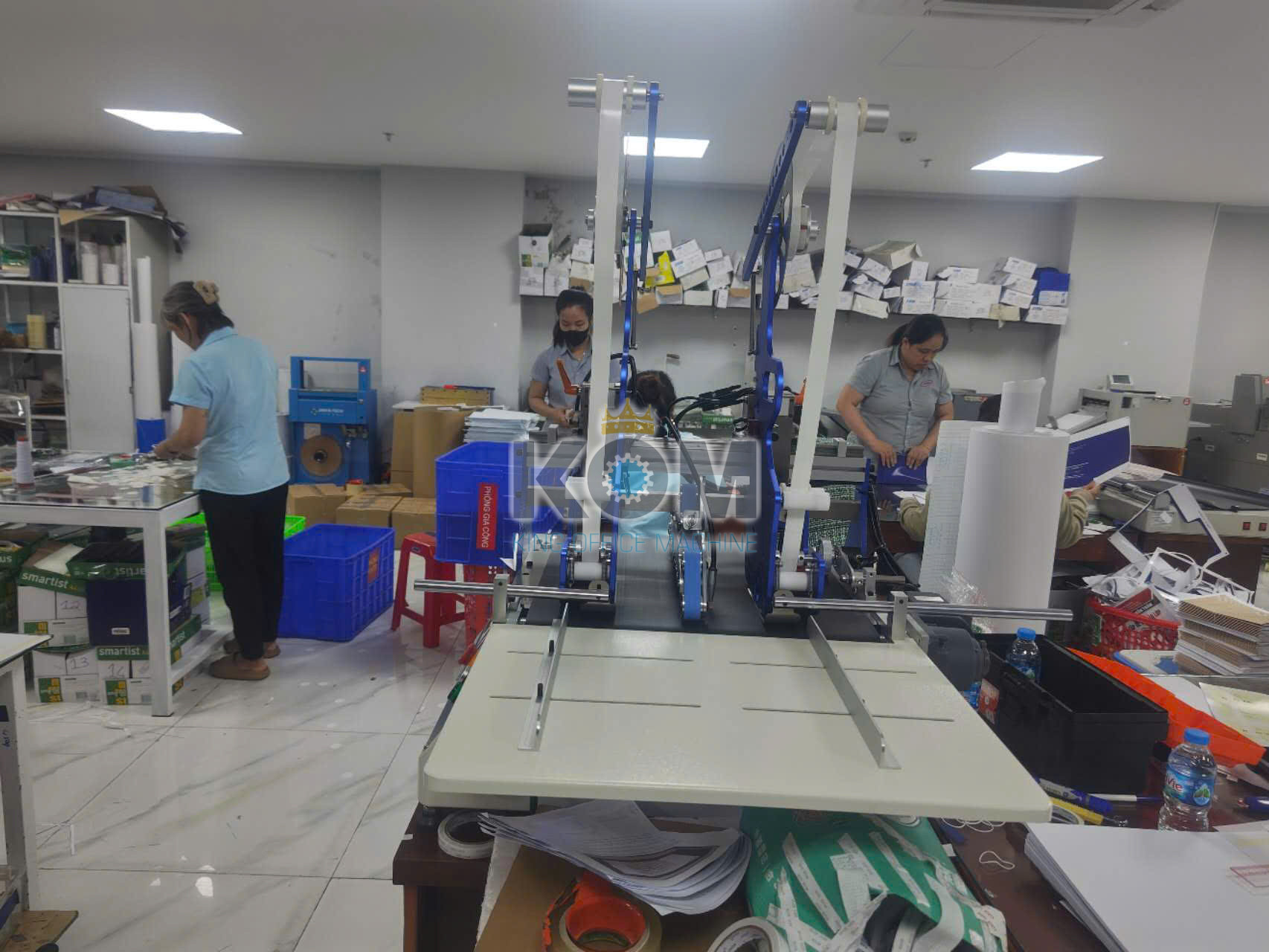 Máy dán băng dính 2 mặt để bàn 2 đầu servo 5 may dan bang dinh 2 dau co servo