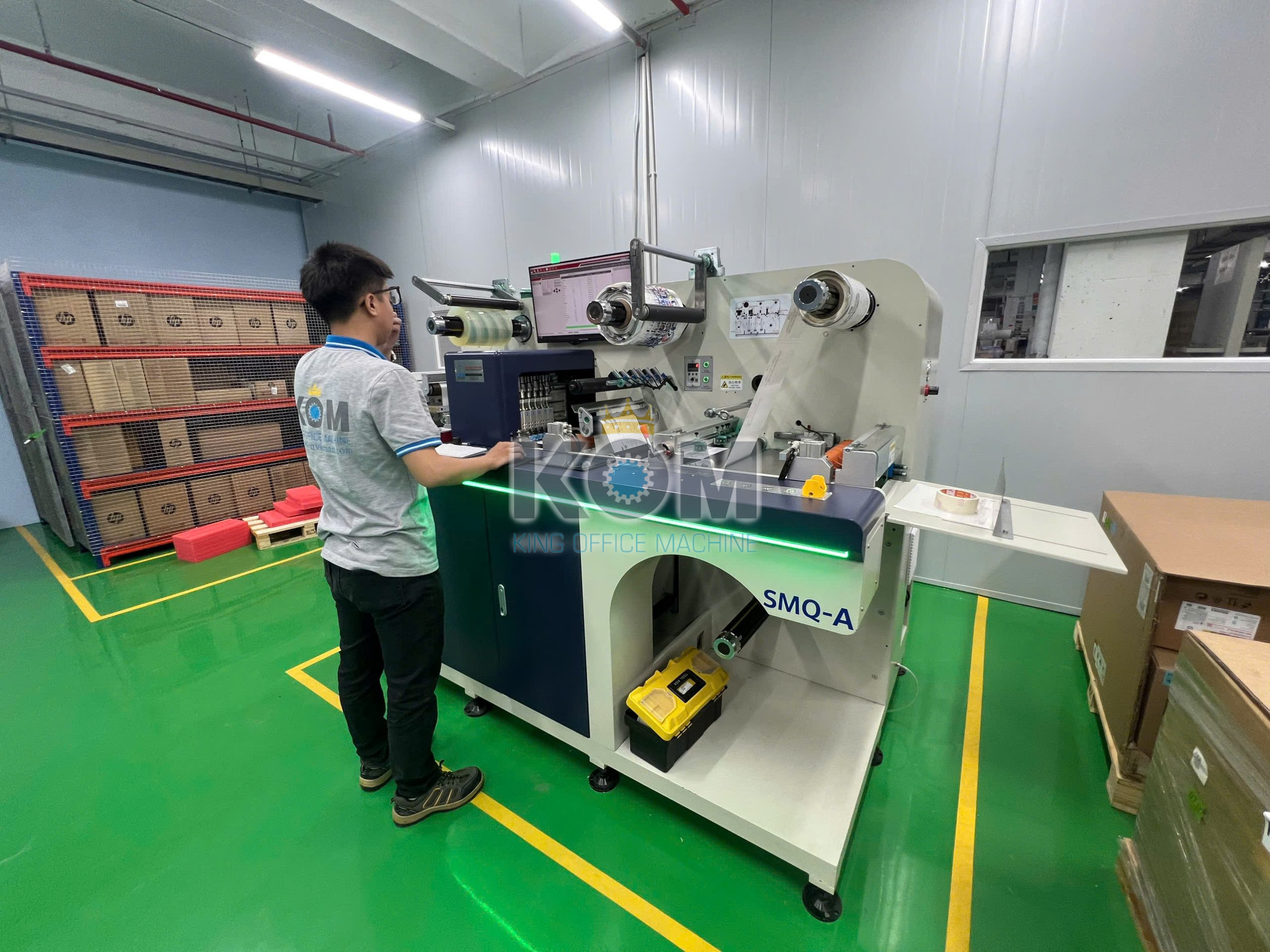 Máy bế tem nhãn kỹ thuật số 6 đầu 12 kom lap may be tem nhan ky thuat so 6 dau scaled